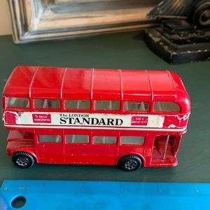 Cute double decker bus!  4.75 inches long